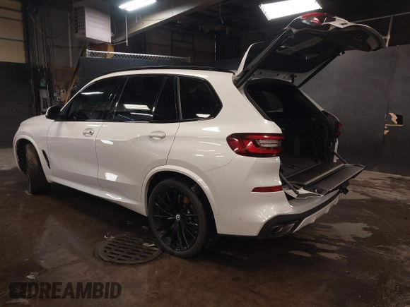 2022 BMW X5 M50i with VIN 5UXJU4C01N9M81857, listed as a IAAI auction lot 41592857 with 15,122 mi miles. Bid and sale history available at carsss.com. Image 3.