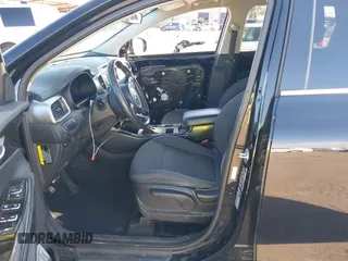 2016 Kia Sorento LX with VIN 5XYPGDA5XGG175646, listed as a IAAI auction lot 41637173 with 186,922 mi miles. Bid and sale history available at carsss.com. Image 5.