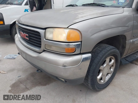 2001 GMC Yukon XL SLT with VIN 3GKEC16T81G149276, listed as a IAAI auction lot 41707537 with Not Provided miles. Bid and sale history available at carsss.com. Image 12.