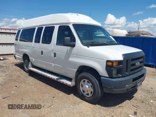 2012 Ford Econoline Cargo Commercial z VIN 1FTNS2EW8CDA92514, wystawiony jako IAAI lot #42455632 z przebiegiem 280 019 mil mil oraz . Historia ofert i sprzedaży dostępna na DreamBid. Obrazek 1.
