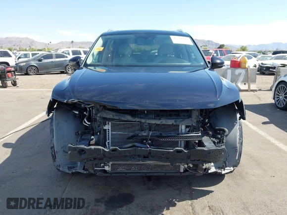 2018 Volkswagen Tiguan SEL with VIN 3VV3B7AX4JM056650, listed as a IAAI auction lot 42394948 with 35,696 mi miles and . Bid and sale history available at DreamBid. Image 6.