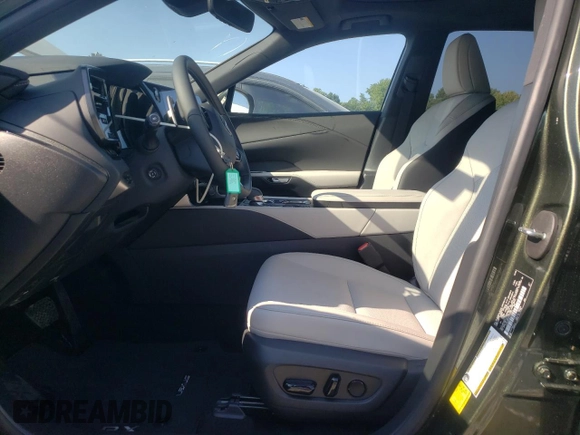 2024 Lexus RX 350 with VIN JTJCHMAA2R2013707, listed as a Copart auction lot 68769494 with 784 mi miles and Salvage title. Bid and sale history available at DreamBid. Image 7.