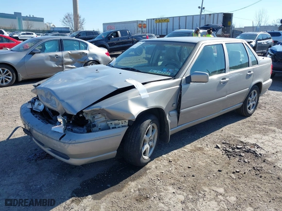 1999 Volvo S70 with VIN YV1LS55A3X1579831, listed as a IAAI auction lot 41771981 with 98,079 mi miles. Bid and sale history available at carsss.com. Image 17.