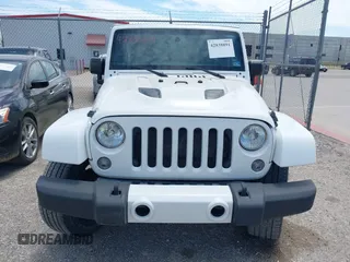 2015 Jeep Wrangler Unlimited Rubicon z VIN 1C4BJWFG1FL544883, wystawiony jako IAAI lot #42838891 z przebiegiem 87 801 mil mil oraz . Historia ofert i sprzedaży dostępna na DreamBid. Obrazek 12.