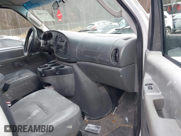2007 Ford Econoline Cargo Commercial with VIN 1FTNE14W57DA71807, listed as a IAAI auction lot 41407896 with 137,637 mi miles and . Bid and sale history available at DreamBid. Image 5.