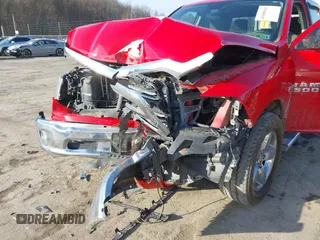 2015 Ram 1500 Big Horn z VIN 1C6RR7LT1FS719886, wystawiony jako IAAI lot #41898418 z przebiegiem 145 064 mil mil oraz . Historia ofert i sprzedaży dostępna na DreamBid. Obrazek 18.