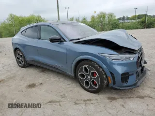 2023 Ford Mustang Mach-E GT z VIN 3FMTK4SE1PMA12474, wystawiony jako Copart lot #56854845 z przebiegiem 20 636 mil mil oraz Szkoda całkowita • Salvage title. Historia ofert i sprzedaży dostępna na DreamBid. Obrazek 4.