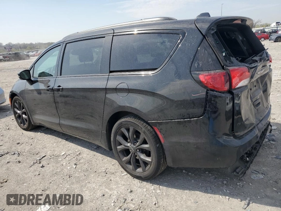 2018 Chrysler Pacifica Limited with VIN 2C4RC1GG8JR260368, listed as a Copart auction lot 52537355 with 102,112 mi miles and Salvage title. Bid and sale history available at DreamBid. Image 2.