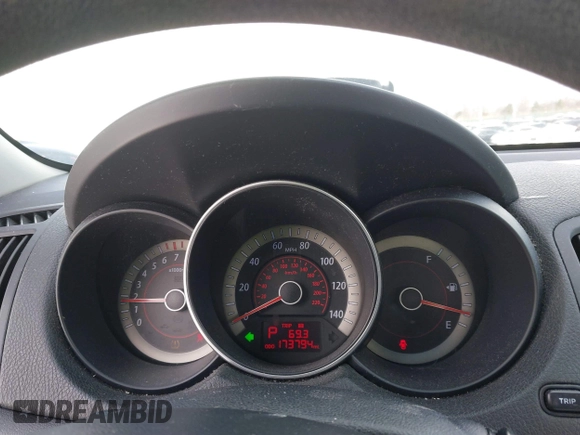 2010 Kia Forte EX z VIN KNAFU4A29A5881479, wystawiony jako IAAI lot #41618116 z przebiegiem 173 794 mil mil oraz . Historia ofert i sprzedaży dostępna na DreamBid. Obrazek 7.