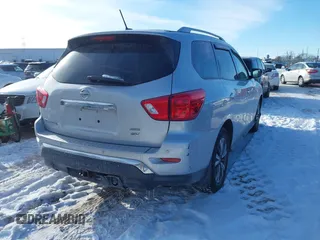 2017 Nissan Pathfinder SV with VIN 5N1DR2MM9HC678395, listed as a IAAI auction lot 41607798 with 190,996 mi miles. Bid and sale history available at carsss.com. Image 4.