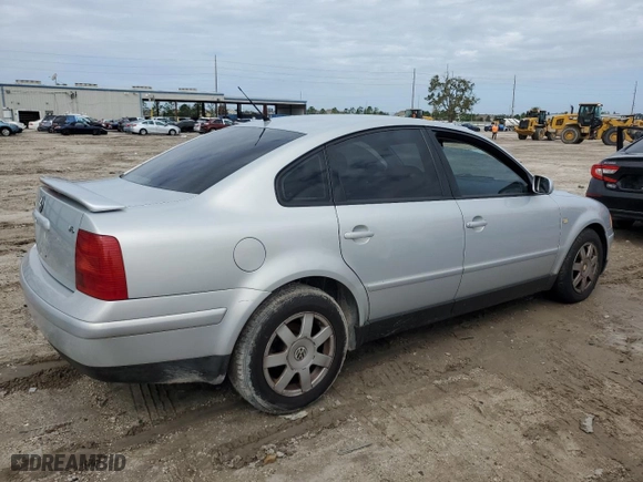 1999 Volkswagen Passat GL with VIN WVWMD63B1XE216281, listed as a Copart auction lot 75200694 with 0 mi miles and Non Repairable. Bid and sale history available at carsss.com. Image 3.
