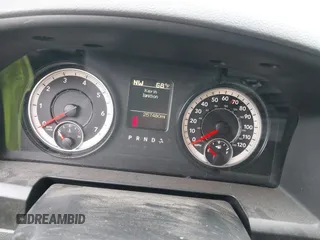 2018 Ram 1500 Tradesman z VIN 1C6RR7FT5JS320998, wystawiony jako IAAI lot #42262904 z przebiegiem 257 480 mil mil oraz . Historia ofert i sprzedaży dostępna na DreamBid. Obrazek 7.
