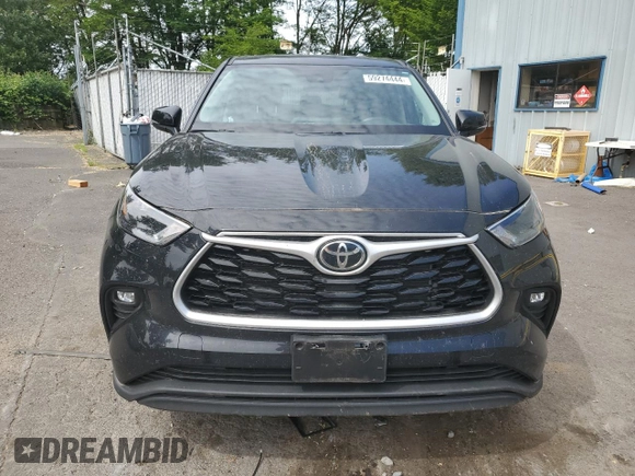 2022 Toyota Highlander LE with VIN 5TDBZRBH5NS193739, listed as a Copart auction lot 59274444 with 13,804 mi miles and Salvage title. Bid and sale history available at DreamBid. Image 5.