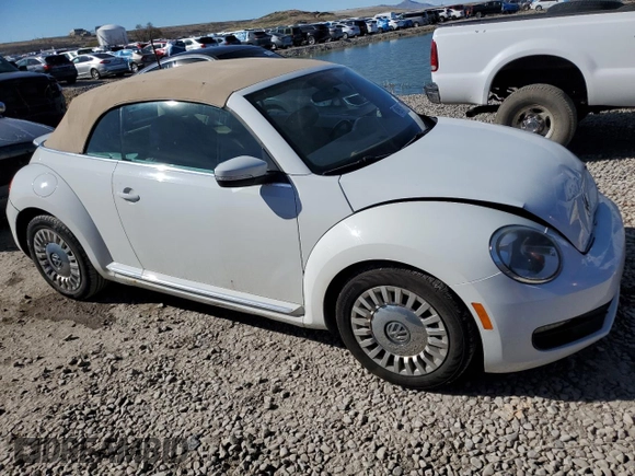 2014 Volkswagen Beetle 1.8T with VIN 3VW517AT4EM818949, listed as a Copart auction lot 49615915 with 103,682 mi miles and Salvage title. Bid and sale history available at DreamBid. Image 4.