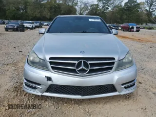 2013 Mercedes-Benz C 350 Sport with VIN WDDGF5HB6DA772704, listed as a Copart auction lot 51186765 with 183,437 mi miles and Clean Title. Bid and sale history available at DreamBid. Image 5.
