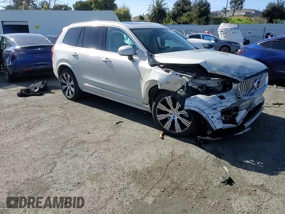 2021 Volvo XC90 Inscription Expression with VIN YV4BR00L9M1676419, listed as a Copart auction lot 46947514 with 56,090 mi miles. Bid and sale history available at carsss.com. Image 12.