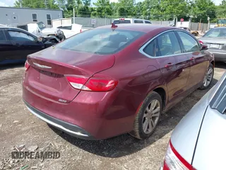 2015 Chrysler 200 Limited z VIN 1C3CCCAB0FN606047, wystawiony jako IAAI lot #42558032 z przebiegiem 185 529 mil mil oraz . Historia ofert i sprzedaży dostępna na DreamBid. Obrazek 4.
