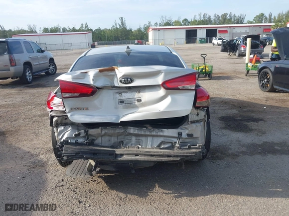 2018 Kia Forte LX with VIN 3KPFL4A78JE212500, listed as a IAAI auction lot 41985165 with 94,462 mi miles. Bid and sale history available at carsss.com. Image 16.