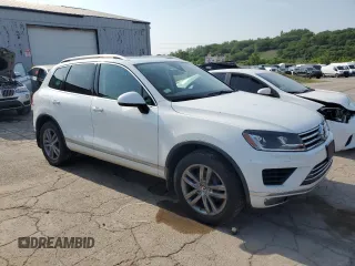 2016 Volkswagen Touareg Sport z VIN WVGEP9BPXGD005351, wystawiony jako Copart lot #60719065 z przebiegiem 133 674 mil mil oraz Czysty tytuł • Clean title. Historia ofert i sprzedaży dostępna na DreamBid. Obrazek 4.