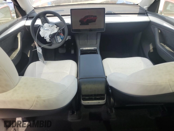 2024 Tesla Model Y Long Range z VIN 7SAYGDEE7RA252756, wystawiony jako Copart lot #58738215 z przebiegiem 13 698 mil mil oraz Szkoda całkowita • Salvage title. Historia ofert i sprzedaży dostępna na DreamBid. Obrazek 8.