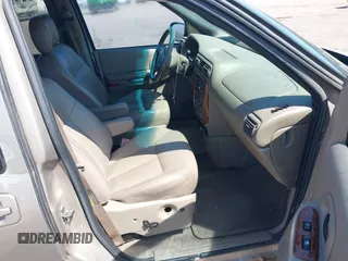 2004 Oldsmobile Silhouette GL z VIN 1GHDX03E94D151898, wystawiony jako IAAI lot #42190034 z przebiegiem Nie podano mil oraz . Historia ofert i sprzedaży dostępna na DreamBid. Obrazek 5.