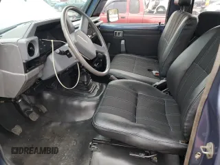 1995 Toyota Land Cruiser z VIN RJ700008084, wystawiony jako Copart lot #42412845 z przebiegiem 115 152 mil mil oraz Szkoda całkowita • Salvage title. Historia ofert i sprzedaży dostępna na DreamBid. Obrazek 7.