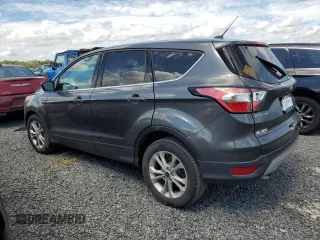 2017 Ford Escape SE z VIN 1FMCU0GDXHUE91333, wystawiony jako Copart lot #82061644 z przebiegiem Nie podano mil oraz Nie do naprawy • Non repairable. Historia ofert i sprzedaży dostępna na DreamBid. Obrazek 2.