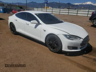 2013 Tesla Model S with VIN 5YJSA1AG3DFP11108, listed as a Copart auction lot 56247045 with 159,703 mi miles and Clean title. Bid and sale history available at DreamBid. Image 4.