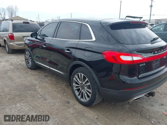 2017 Lincoln MKX Reserve z VIN 2LMPJ8LR7HBL31673, wystawiony jako IAAI lot #42202188 z przebiegiem 80 646 mil mil oraz . Historia ofert i sprzedaży dostępna na DreamBid. Obrazek 3.