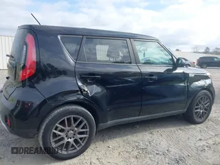 2018 Kia Soul + with VIN KNDJP3A57J7581176, listed as a IAAI auction lot 41722549 with 279,474 mi miles. Bid and sale history available at carsss.com. Image 13.