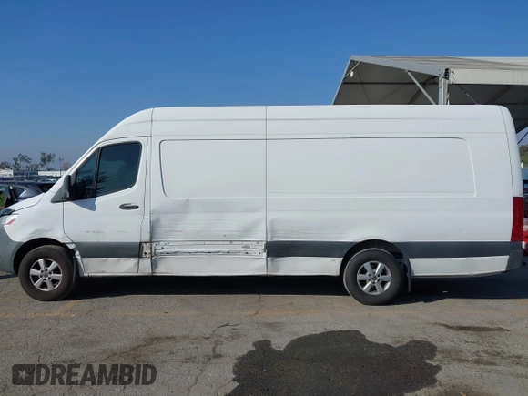 2020 Mercedes-Benz Sprinter Cargo Cargo with VIN W1W4EDHY8LP210706, listed as a IAAI auction lot 41448502 with 593,244 mi miles and . Bid and sale history available at DreamBid. Image 14.
