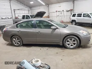 2007 Nissan Altima 2.5 with VIN 1N4AL21E17N496950, listed as a IAAI auction lot 42080037 with 0 mi miles. Bid and sale history available at carsss.com. Image 13.