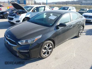 2021 Kia Forte LXS z VIN 3KPF24AD5ME366546, wystawiony jako IAAI lot #41762839 z przebiegiem 23 376 mil mil oraz . Historia ofert i sprzedaży dostępna na DreamBid. Obrazek 18.