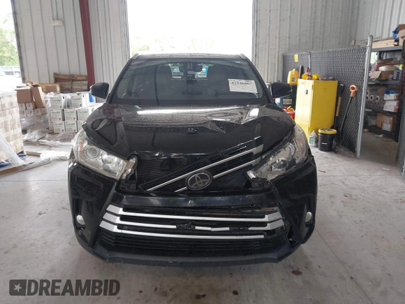 2018 Toyota Highlander SE z VIN 5TDJZRFH5JS532919, wystawiony jako IAAI lot #42246687 z przebiegiem 190 890 mil mil oraz . Historia ofert i sprzedaży dostępna na DreamBid. Obrazek 12.