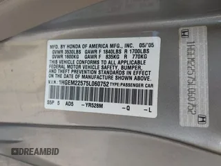 2005 Honda Civic Cpe LX with VIN 1HGEM22575L060752, listed as a IAAI auction lot 41688529 with 69,542 mi miles. Bid and sale history available at carsss.com. Image 9.