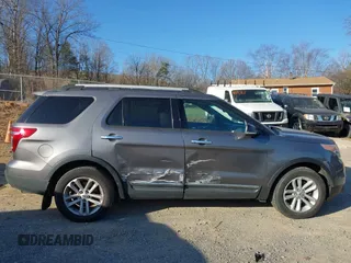 2013 Ford Explorer XLT with VIN 1FM5K7D84DGA86611, listed as a IAAI auction lot 41765690 with 189,794 mi miles. Bid and sale history available at carsss.com. Image 6.