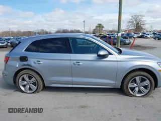 2018 Audi Q5 Premium Plus z VIN WA1BNAFY3J2234064, wystawiony jako IAAI lot #41923348 z przebiegiem 96 975 mil mil oraz . Historia ofert i sprzedaży dostępna na DreamBid. Obrazek 13.