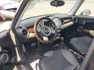 2007 MINI Hardtop S with VIN WMWMF73527TL89861, listed as a IAAI auction lot 41953013 with 111,222 mi miles and . Bid and sale history available at DreamBid. Image 5.