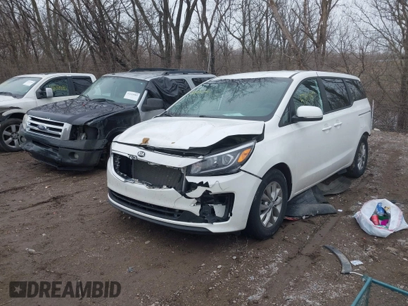 2021 Kia Sedona LX with VIN KNDMB5C19M6662112, listed as a IAAI auction lot 41684140 with 57,874 mi miles. Bid and sale history available at carsss.com. Image 17.