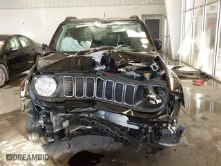 2019 Jeep Renegade Sport with VIN ZACNJBAB9KPJ95900, listed as a IAAI auction lot 41018209 with 70,511 mi miles. Bid and sale history available at carsss.com. Image 13.