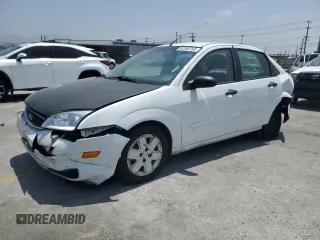 2006 Ford Focus S with VIN 1FAFP34N66W241540, listed as a Copart auction lot 62385765 with 202,138 mi miles and Salvage title. Bid and sale history available at DreamBid. Image 1.