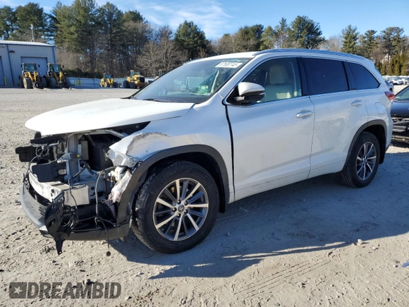 2017 Toyota Highlander XLE with VIN 5TDJZRFH2HS472351, listed as a Copart auction lot 87500745 with 82,955 mi miles and Salvage title. Bid and sale history available at DreamBid. Image 1.