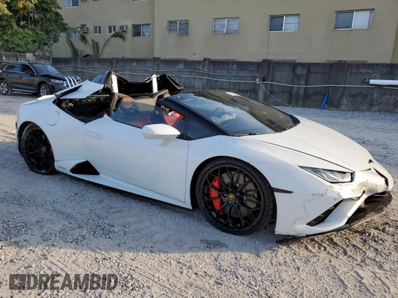 2022 Lamborghini Huracan z VIN ZHWUT5ZF9NLA17926, wystawiony jako Copart lot #83543394 z przebiegiem 5 830 mil mil oraz Szkoda całkowita • Salvage title. Historia ofert i sprzedaży dostępna na DreamBid. Obrazek 4.