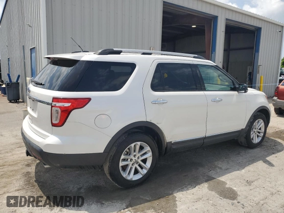 2011 Ford Explorer XLT with VIN 1FMHK7D86BGA41292, listed as a Copart auction lot 61294525 with 202,604 mi miles and Clean title. Bid and sale history available at DreamBid. Image 3.