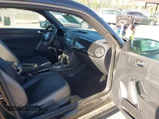 2015 Volkswagen Beetle Fleet Edition с VIN 3VWF17AT5FM640751, выставлен на аукционе IAAI как лот 41952659 с пробегом 172 089 миль миль и . История ставок и продаж доступна на DreamBid. Изображение 5.