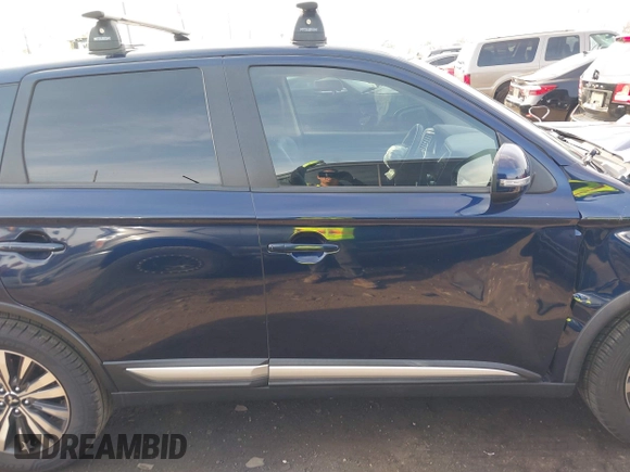 2020 Mitsubishi Outlander SE with VIN JA4AD3A39LZ046441, listed as a IAAI auction lot 41480147 with 46,066 mi miles and . Bid and sale history available at DreamBid. Image 13.
