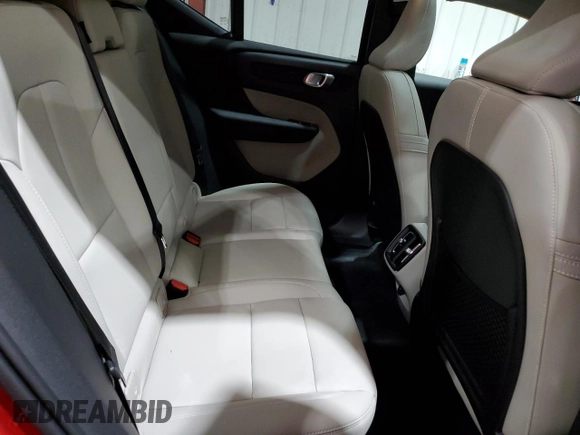 2020 Volvo XC40 Momentum z VIN YV4162UK9L2276791, wystawiony jako Copart lot #87115964 z przebiegiem 43 704 mil mil oraz Szkoda całkowita • Salvage title. Historia ofert i sprzedaży dostępna na DreamBid. Obrazek 12.