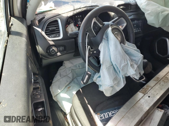 2018 Jeep Renegade Latitude z VIN ZACCJABB8JPJ55807, wystawiony jako Copart lot #56540655 z przebiegiem 101 870 mil mil oraz Szkoda całkowita • Salvage title. Historia ofert i sprzedaży dostępna na DreamBid. Obrazek 8.