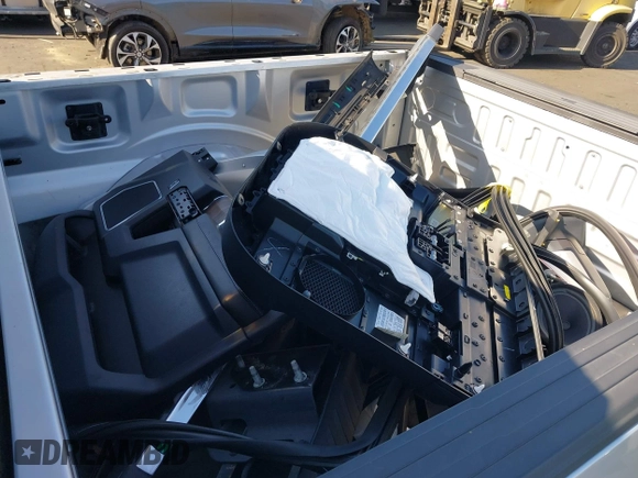 2016 Ford F-150 XL with VIN 1FTEW1CG5GKF52465, listed as a IAAI auction lot 41968656 with 60,093 mi miles and . Bid and sale history available at DreamBid. Image 12.