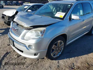 2011 GMC Acadia Denali with VIN 1GKKVTED0BJ403615, listed as a IAAI auction lot 40858532 with 204,232 mi miles. Bid and sale history available at carsss.com. Image 6.